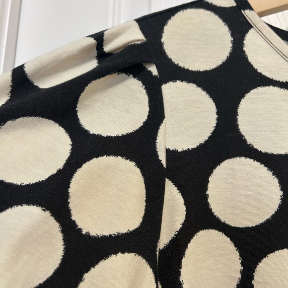 Ann Taylor Factory, long sleeve tshirt, black with white polka dots, size Large. - Picture 6 of 8